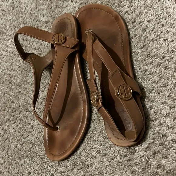 Tory burch sandals hot sale tan